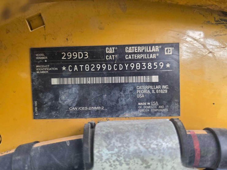 2021-caterpillar-299d3-image-11