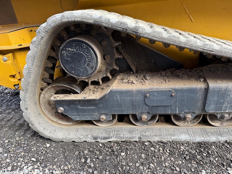 2021-deere-325g-image-13