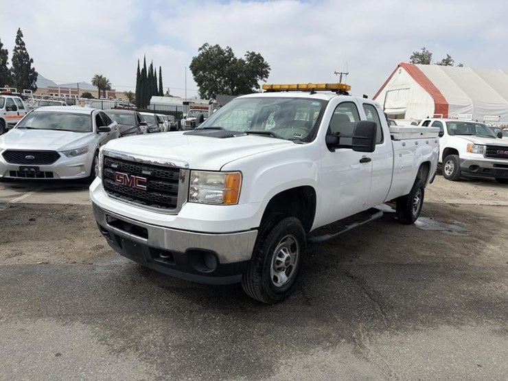 2012-gmc-sierra-2500-image-1