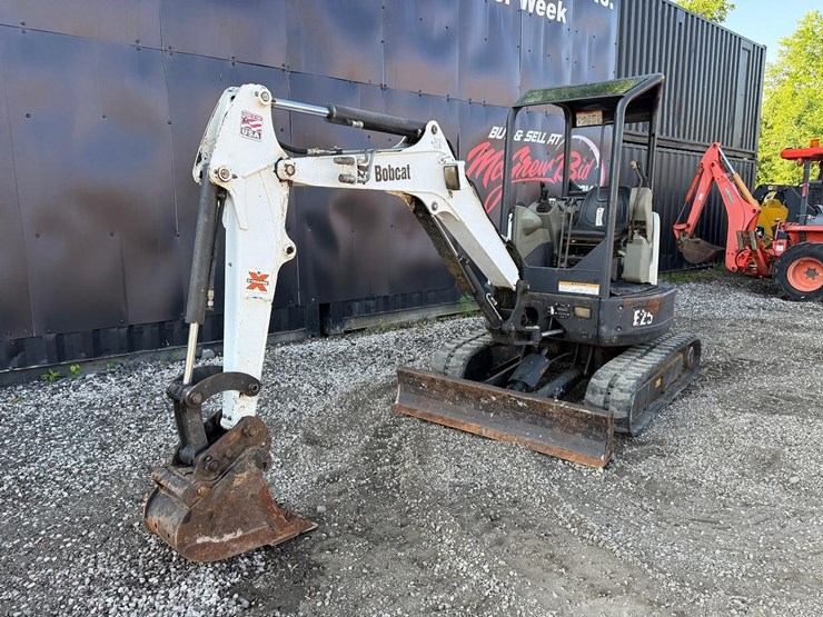 2017-bobcat-e26-image-7