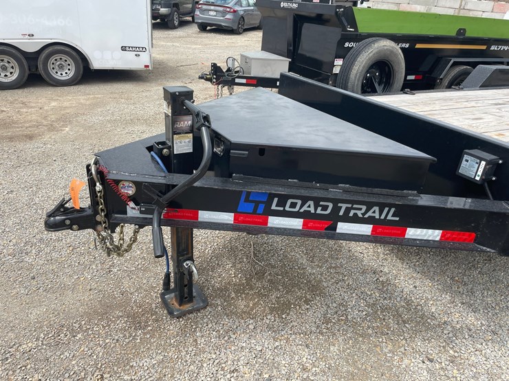 #4867-•-2024-loadtrail-tandem-axle-equipment-trailer-(has-wi-title)-image-10
