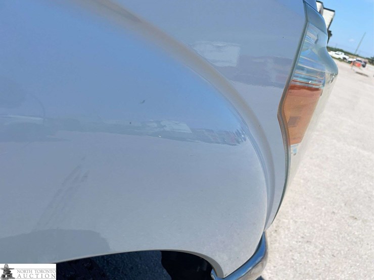 2011-ford-f350-image-33