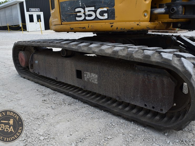 2020-deere-35g-image-35