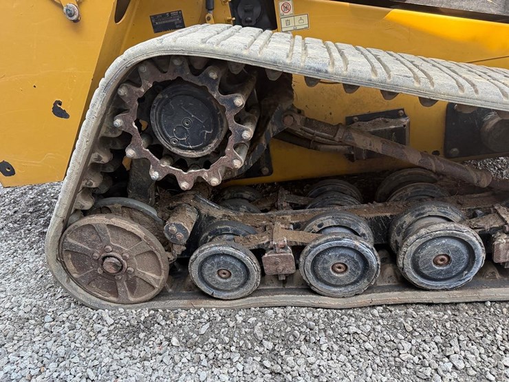 2015-caterpillar-277d-image-13