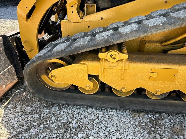 2018-caterpillar-299d2-xps-image-18