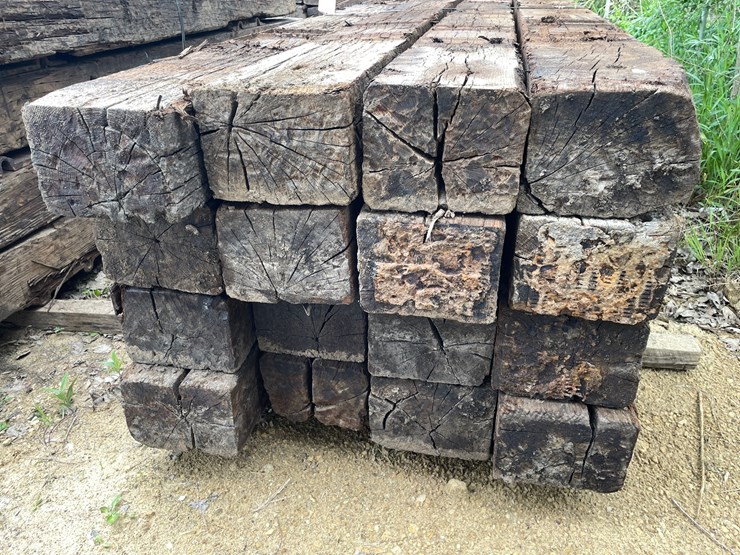 #3450-•-bundle-of-(16)-railroad-ties-image-6