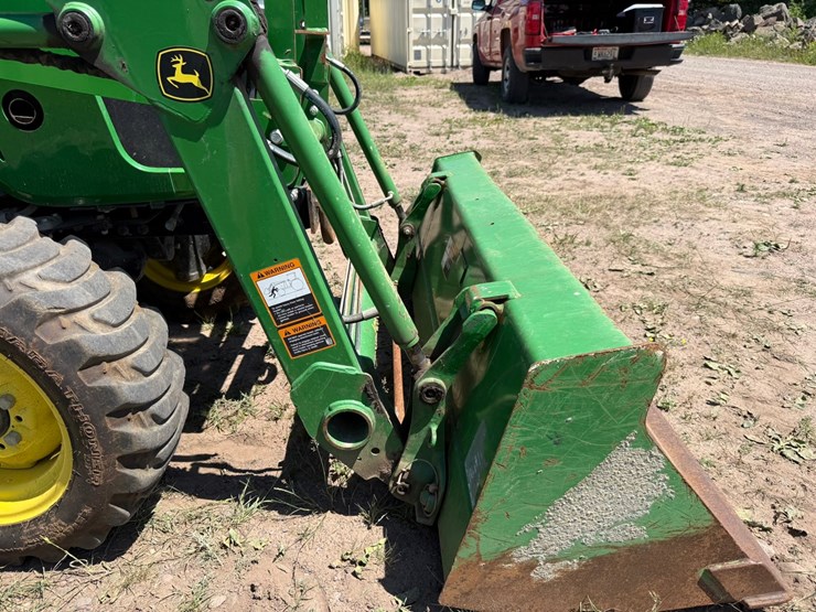 john-deere-3032e-image-20