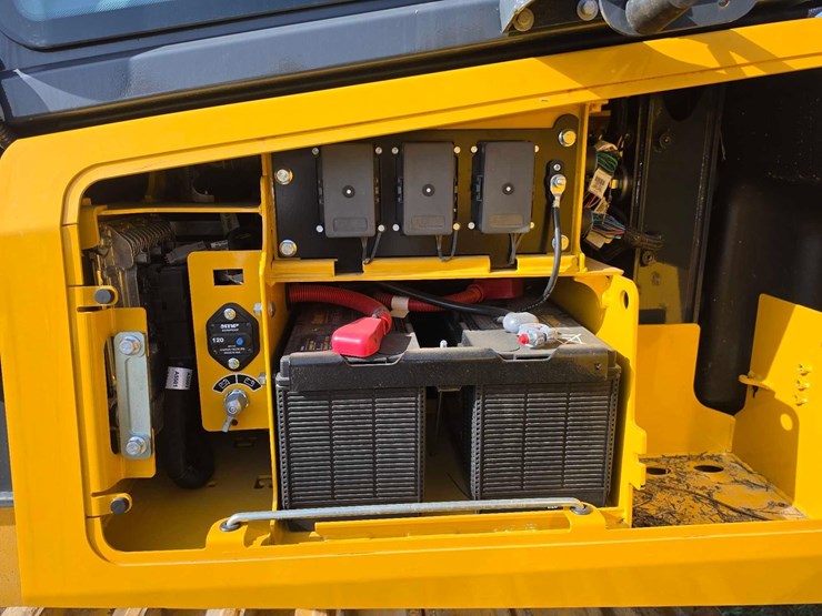 2026-deere-450-lgp-image-10