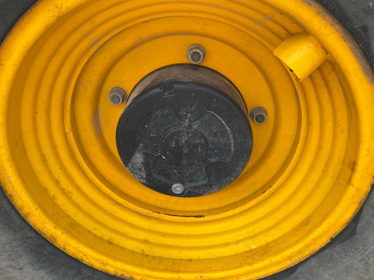 jcb-tm320-image-22