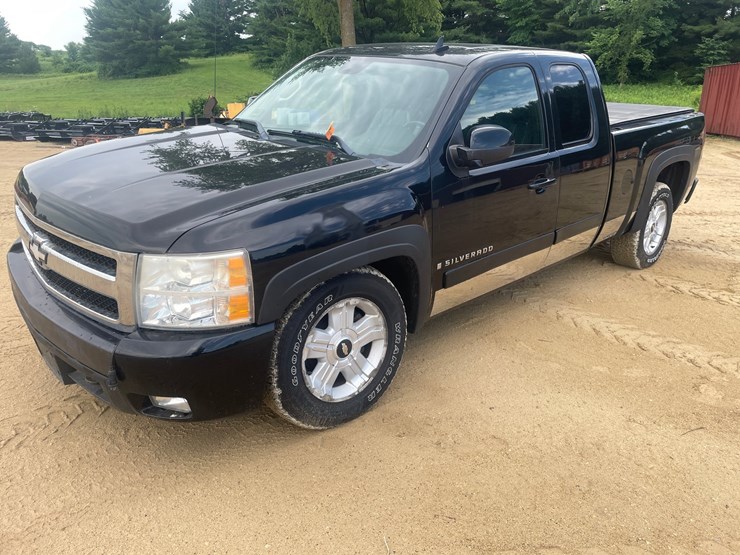 2008-chevrolet-k1500-image-1