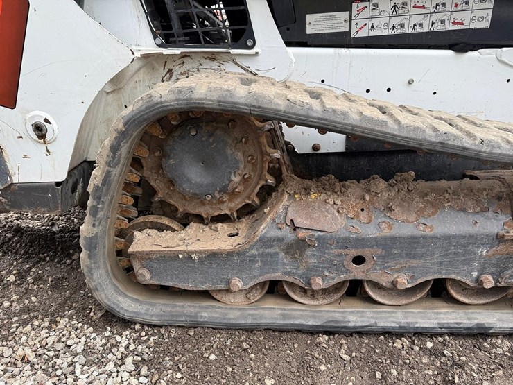 2024-bobcat-t595-image-13