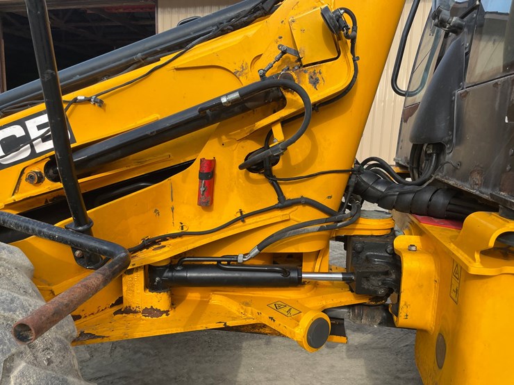 jcb-tm320-image-36