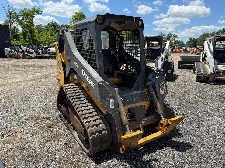 2016-deere-317g-image-6