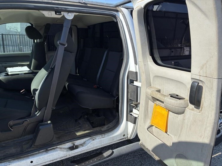 2012-gmc-sierra-2500-image-16
