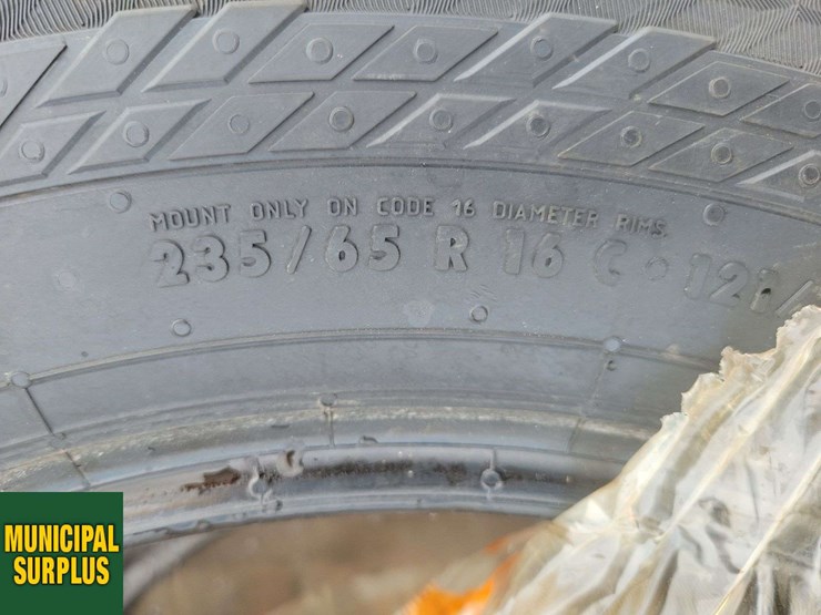 4-tires-continental-235/65r16c-image-5