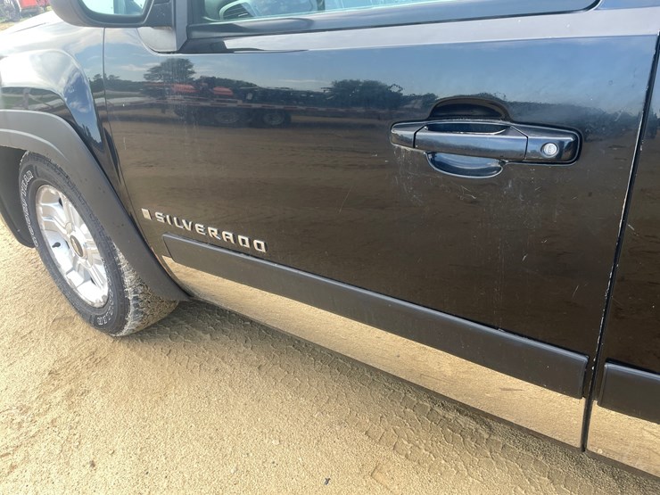 2008-chevrolet-k1500-image-18