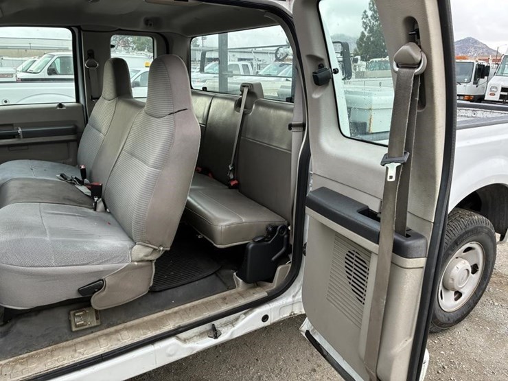 2008-ford-f250-image-14