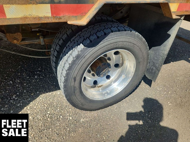 2021-ford-f550-image-35