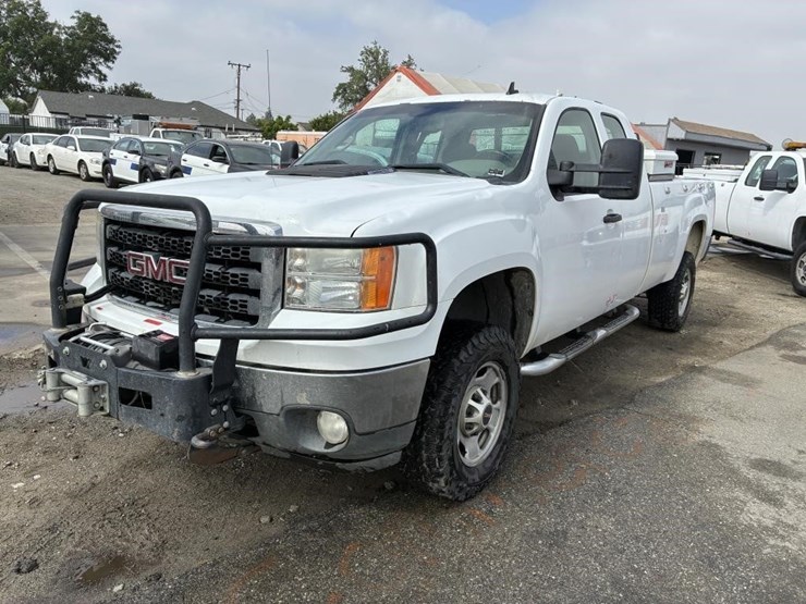 2012-gmc-sierra-2500-image-1