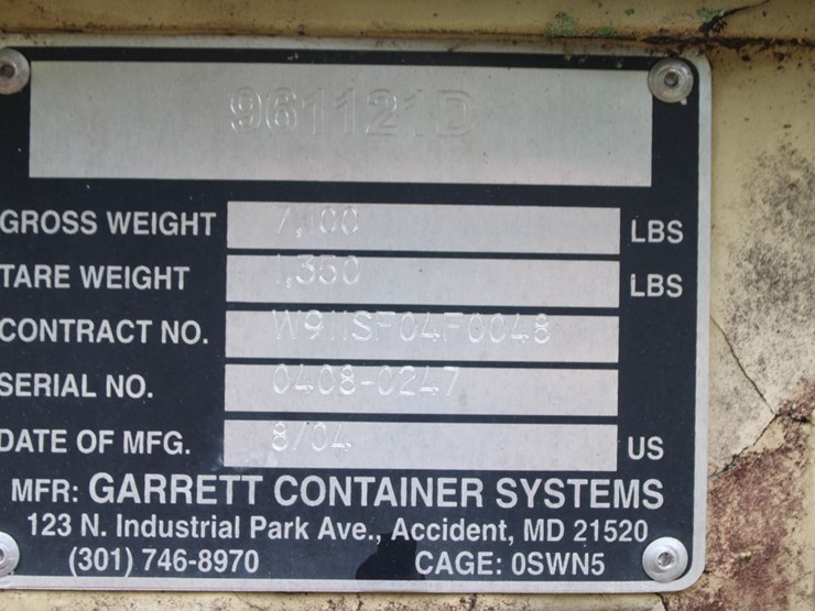 garrett-container-systems-2004-three-compartment-a/c-dog-kennel-with-storage-image-2