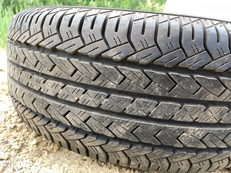 #3404-•-new-16"-firestone-tire-image-7