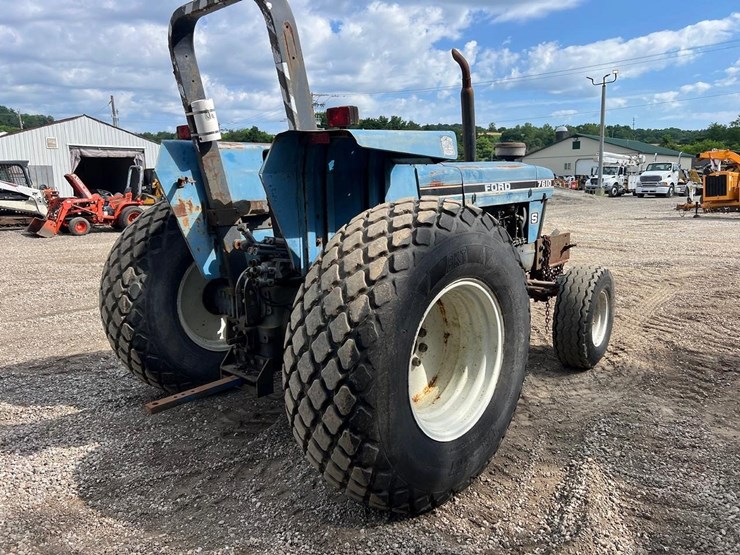 ford-7610-image-9