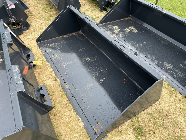 #2030-•-new-wolverine-skid-steer-78"-bucket-image-1