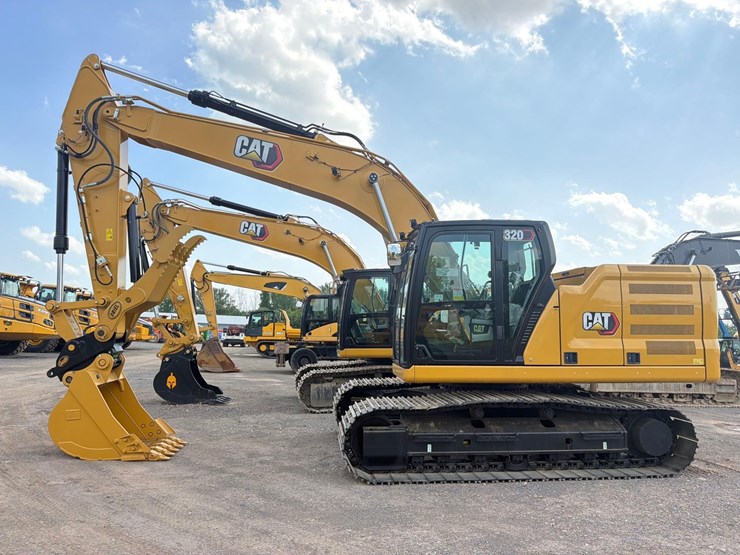caterpillar-320-image-1
