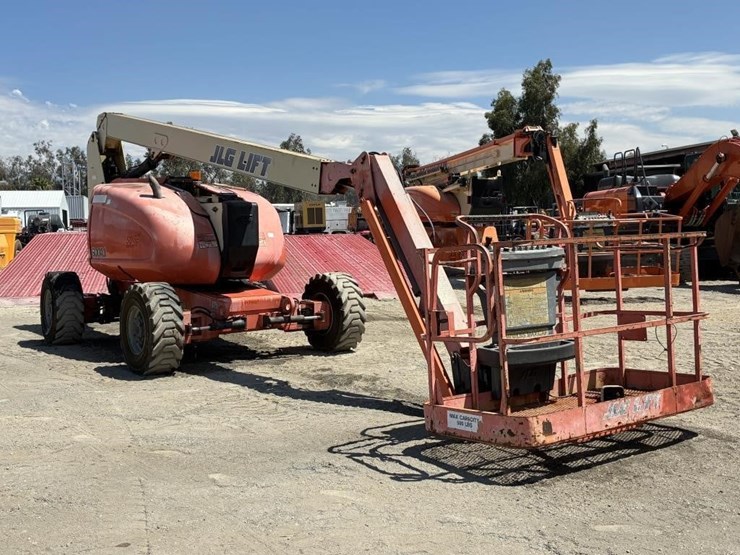 2002-jlg-600aj-image-2