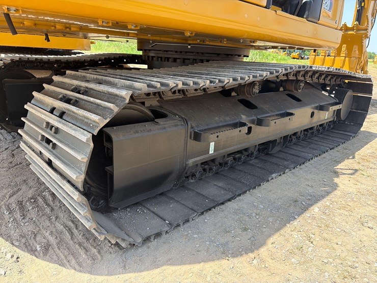 caterpillar-320-image-14
