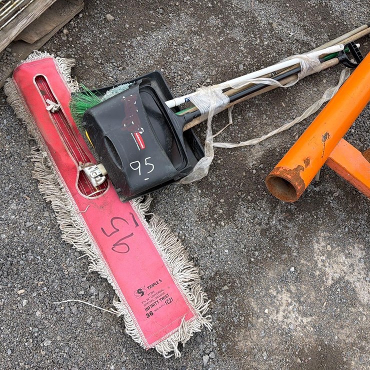 MOPS SUPPORT EQUIPMENT