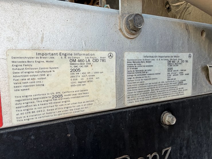2006-freightliner-columbia-120-image-11