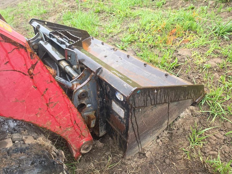 2008-takeuchi-tl8-image-14