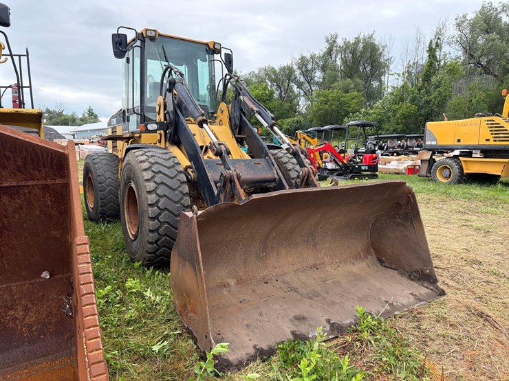caterpillar-it28-image-4