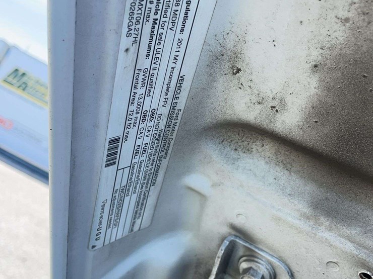2011-ford-f350-image-17