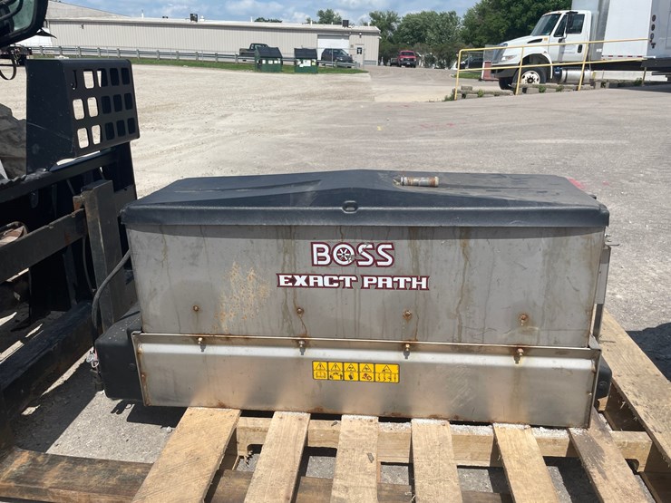 #4888-•-boss-exact-path-broadcast-spreader-image-2