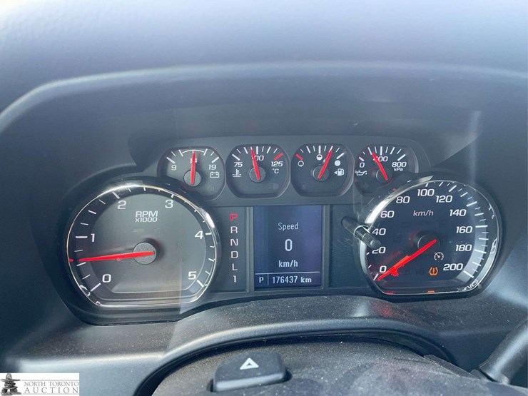 2019-chevrolet-silverado-2500hd-image-12