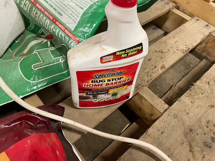 #8756-•-pallet-of-various-insecticides-and-fertilizer-image-4