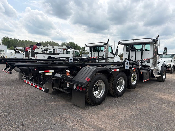 2025-kenworth-t880-image-4