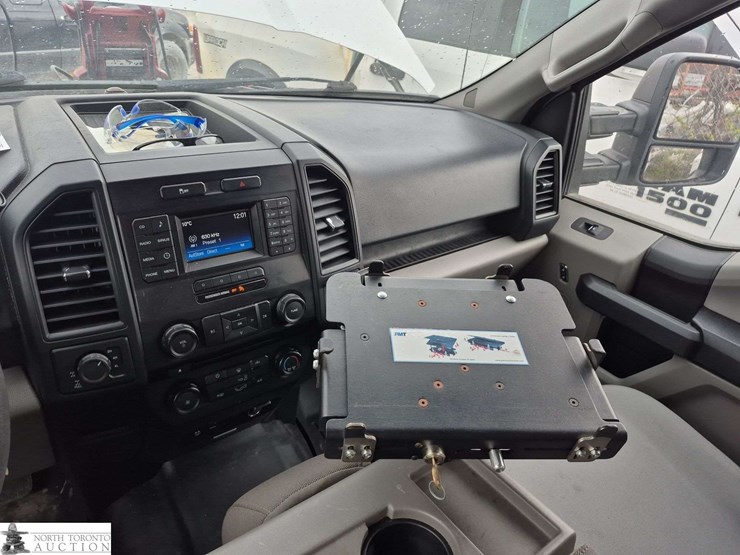 2015-ford-f150-image-16
