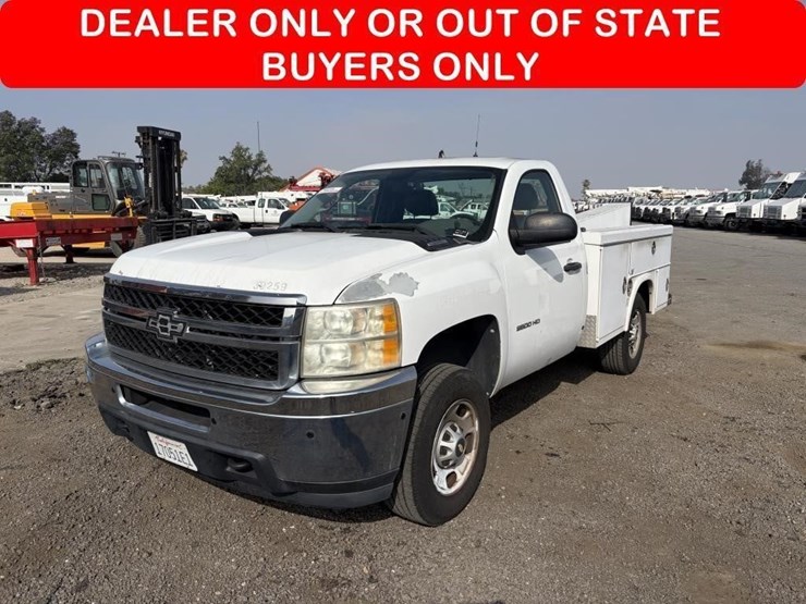 2011-chevrolet-silverado-2500-image-1