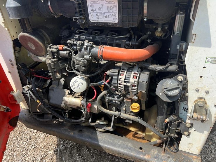 2022-bobcat-t550-image-14