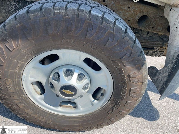 2019-chevrolet-silverado-2500hd-image-25