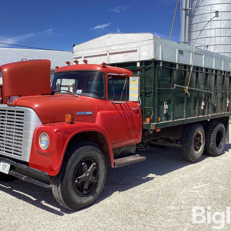 1975 INTERNATIONAL LOADSTAR