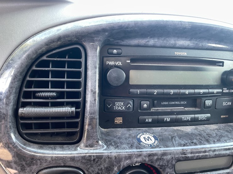 2003-toyota-sequoia-image-83