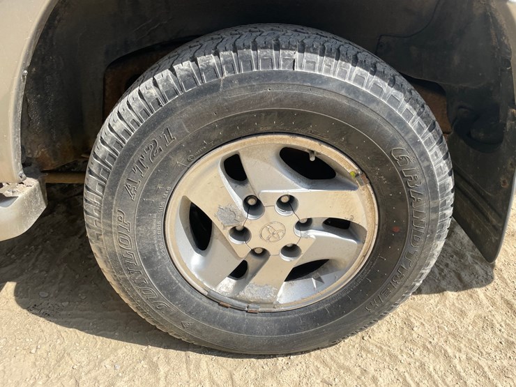2003-toyota-sequoia-image-137