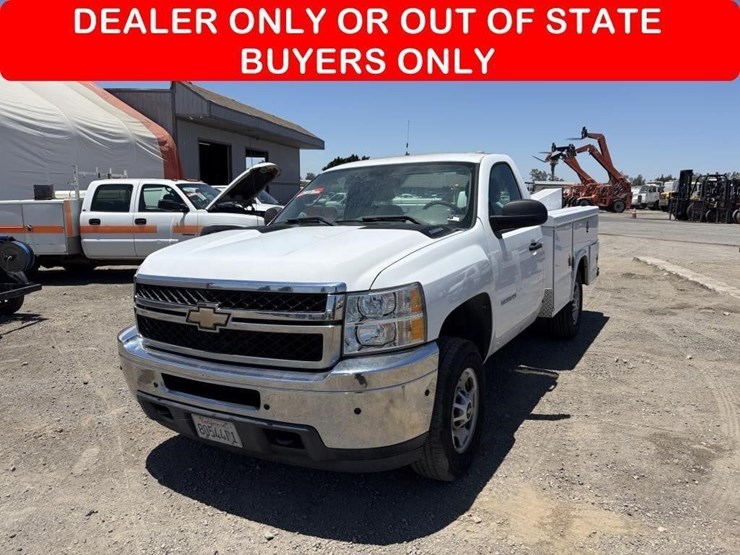 2011-chevrolet-silverado-2500-image-1