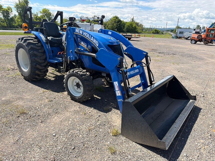 new-holland-workmaster-35-image-4