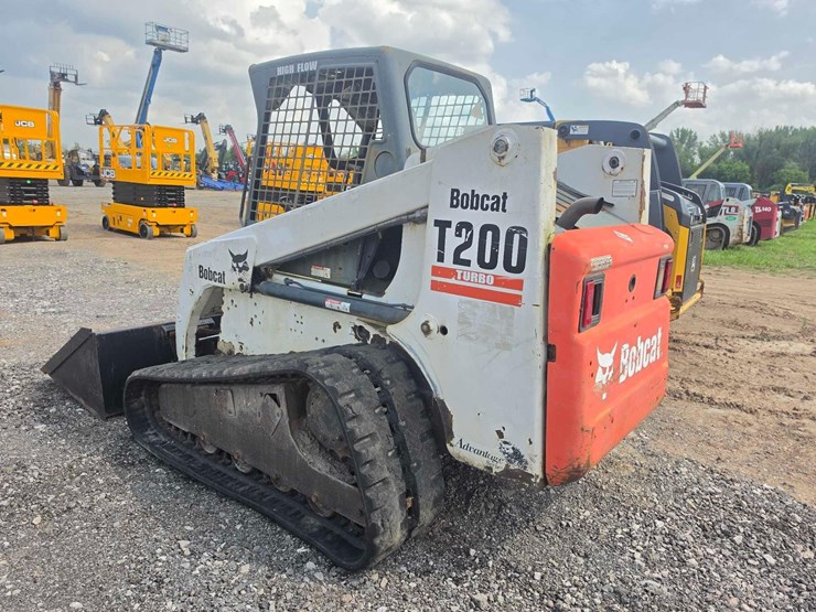 bobcat-t200-image-6