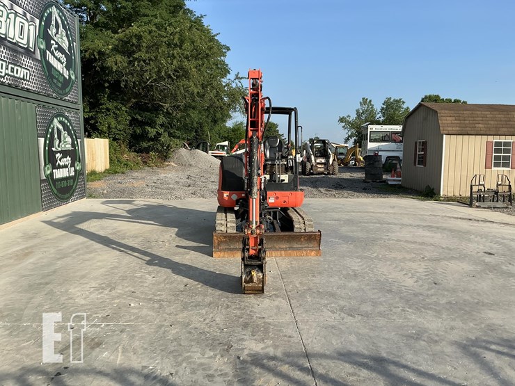 2015-kubota-kx040-4-image-7